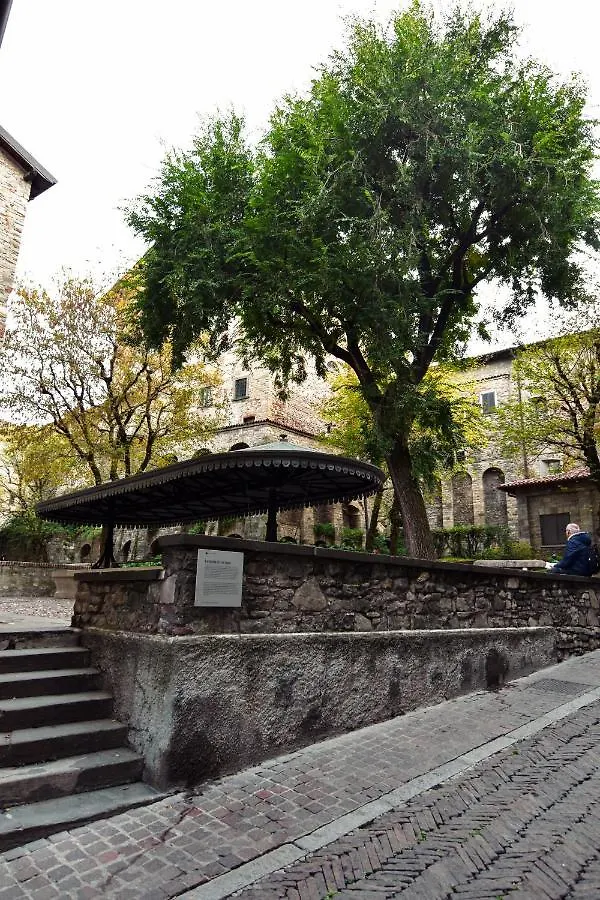 Pura Vida Apartment Deluxe - Upper Bergamo, 3 Min Walk Piazza Vecchia